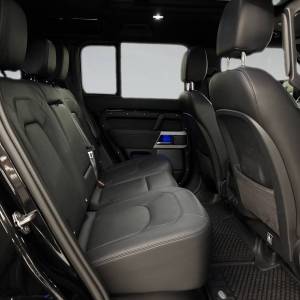 Land Rover Defender 3.0 AWD MHEV 