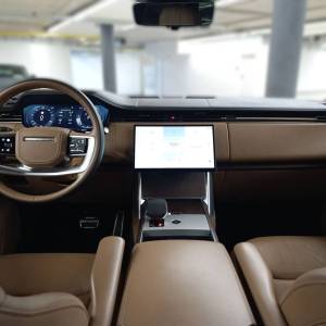 Land Rover Range Rover HSE 3.0D 300HP AWD A8
