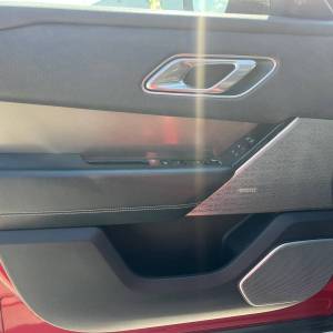 Land Rover Range Rover Velar SE 3.0D V6 300HP 4WD A8
