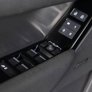Land Rover Range Rover Velar SV- DYN SE 2.0 PHEV 404 AWD A8