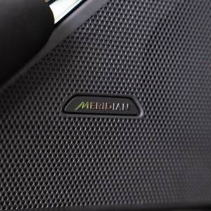 Land Rover Range Rover Velar SV- DYN SE 2.0 PHEV 404 AWD A8