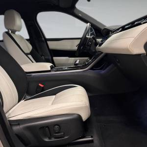 Land Rover Range Rover Velar 3.0 R-DYN SE 300 4WD A8 MHEV