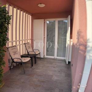 Lijep apartman s okućnicom, Malinska - otok Krk