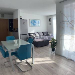 Lijep apartman s okućnicom, Malinska - otok Krk