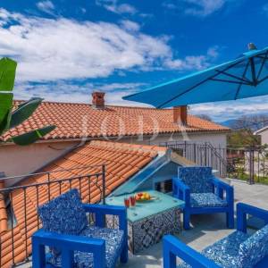 Lijepa kamena kuća s pogledom na more - okolica grada Krka