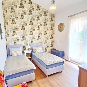 Lijepa kuća sa bazenom u mirnom okruženju,Pula