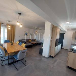 Lijepa prizemnica sa prostranom okućnicom 1900m2,LABIN