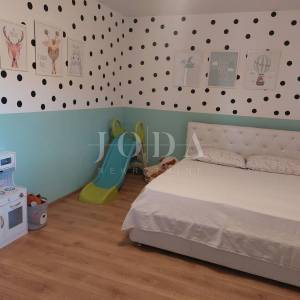 Lijepa prizemnica sa prostranom okućnicom 1900m2,LABIN