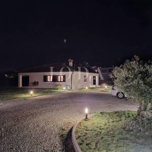 Lijepa prizemnica sa prostranom okućnicom 1900m2,LABIN