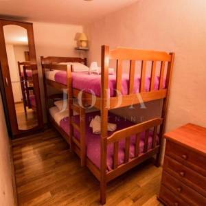 Lijepo adaptirana samostojeća kamena kuća 