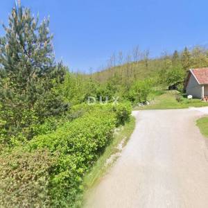 LIKA, OTOČAC, PROZOR- zemljište 11200m2 (4000m2 građevinsko + 7200m2 poljoprivredno) u blizini rijeke Gacke 