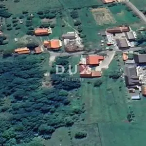 LIKA, OTOČAC, PROZOR- zemljište 11200m2 (4000m2 građevinsko + 7200m2 poljoprivredno) u blizini rijeke Gacke 