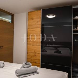 Lovran centar, ugostiteljski objekt s apartmanom