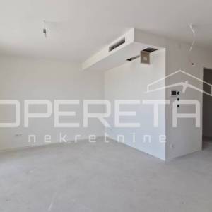 LOVRAN – Luksuzan stan s pogledom na more, 300 m od plaže!