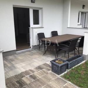 Lukovo kuća  sa 4 apartmana