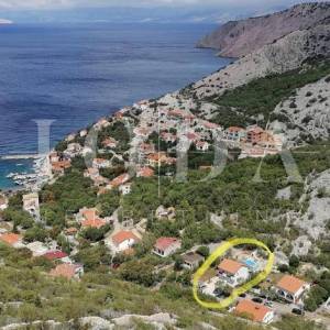 Lukovo kuća  sa 4 apartmana