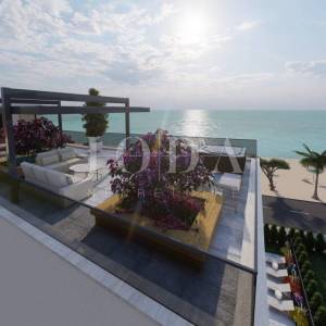 Luksuzan penthouse sa vlastitom krovnom terasom