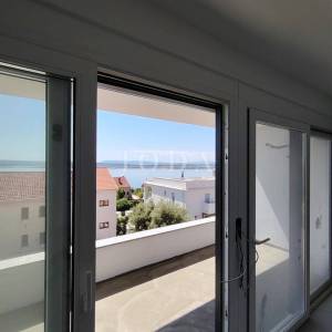 Luksuzna etaža u novogradnji 126m2