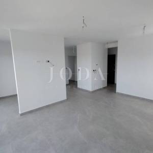 Luksuzna etaža u novogradnji 126m2