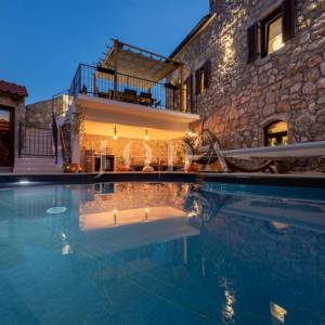 Luksuzna kamena villa s bazenom, Vrbnik - otok Krk