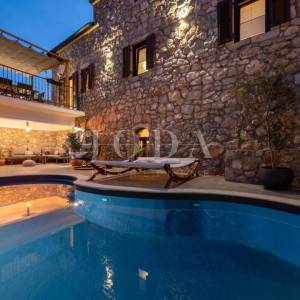 Luksuzna kamena villa s bazenom, Vrbnik - otok Krk