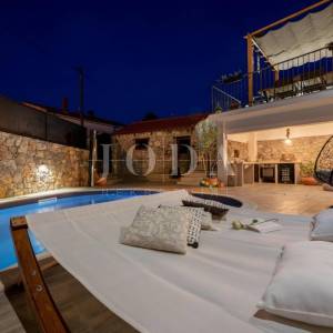Luksuzna kamena villa s bazenom, Vrbnik - otok Krk