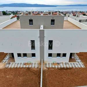 Luksuzna vila s bazenom, zatvoreni resort, K.Sućurac