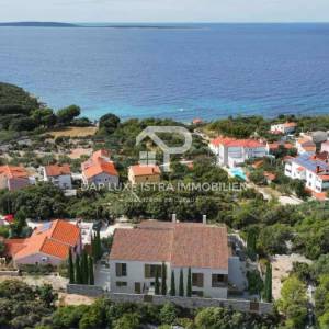 Luksuzne vile s bazenom i pogledom na more – Cres