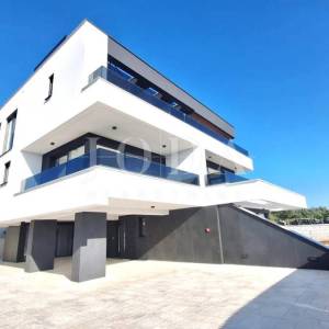 Luksuzni apartman s bazenom, otok Krk