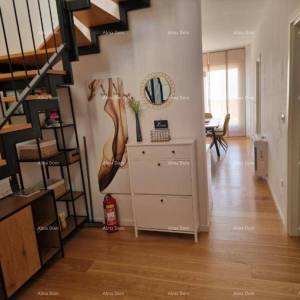 Luksuzni dvoetažni stan –  Poreč