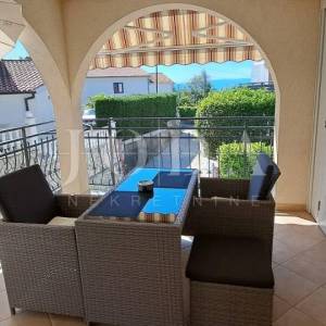 Malinska – apartman u visokom prizemlju u blizini plaže