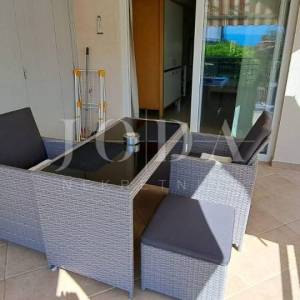 Malinska – apartman u visokom prizemlju u blizini plaže