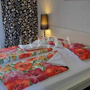 Malinska – apartman u visokom prizemlju u blizini plaže