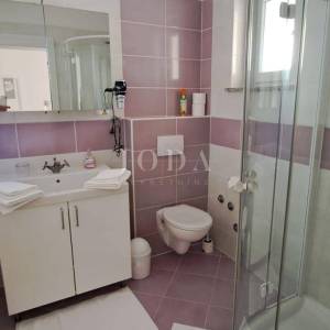 Malinska – apartman u visokom prizemlju u blizini plaže