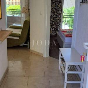 Malinska – apartman u visokom prizemlju u blizini plaže