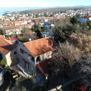 Malinska kuća: poslovni prostor i stan – vaša prilika za savršeni dom