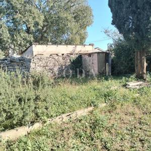 Marčana, okolica, kuća sa dvorištem u centru mjesta