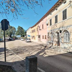 Marčana, okolica, kuća sa dvorištem u centru mjesta