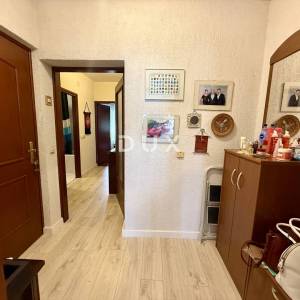 MATULJI, JUŠIĆI - Predivan dvoetažni stan, 4 spavaće sobe, POGLED!