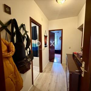 MATULJI, JUŠIĆI - Predivan dvoetažni stan, 4 spavaće sobe, POGLED!
