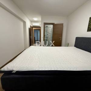 MATULJI - Stan 133 m2, BAZEN, OKUĆNICA, novogradnja!