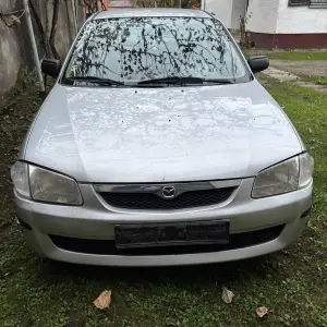 Mazda 323 sedam