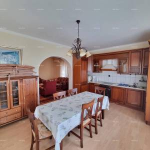 Medulin! Kuća s 4 stana !