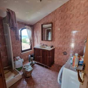 Medulin! Kuća s 4 stana !