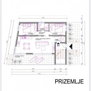 Medulin, Mukalba – Građevinski teren s započetom gradnjom.