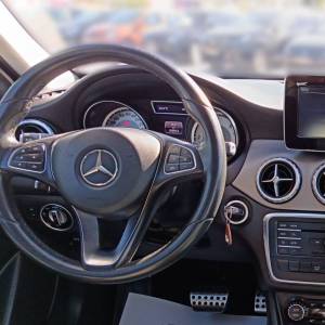 Mercedes-Benz GLA 200D