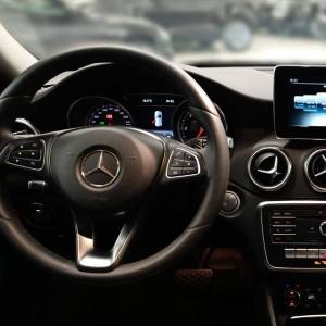 Mercedes-Benz GLA 200D