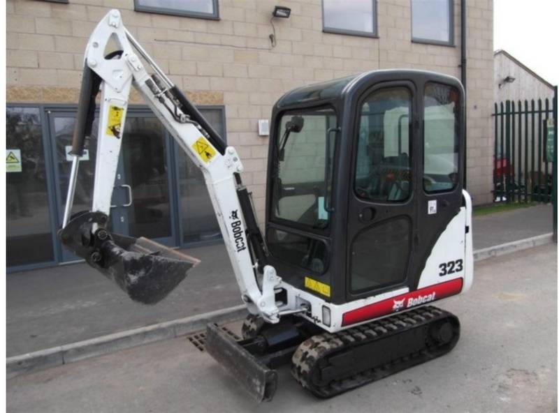 Mini Bageri Bobcat 323 -2009