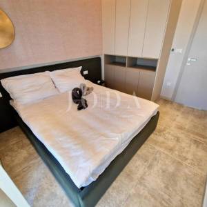 Moderan apartman s bazenom i pogledom na more, Njivice - otok Krk