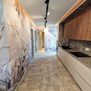 Moderan apartman s bazenom i pogledom na more, Njivice - otok Krk
